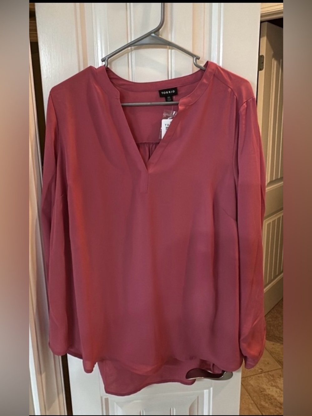 Torrid Rose Mauve  Long Sleeve V-Neck Blouse size 00 (10)